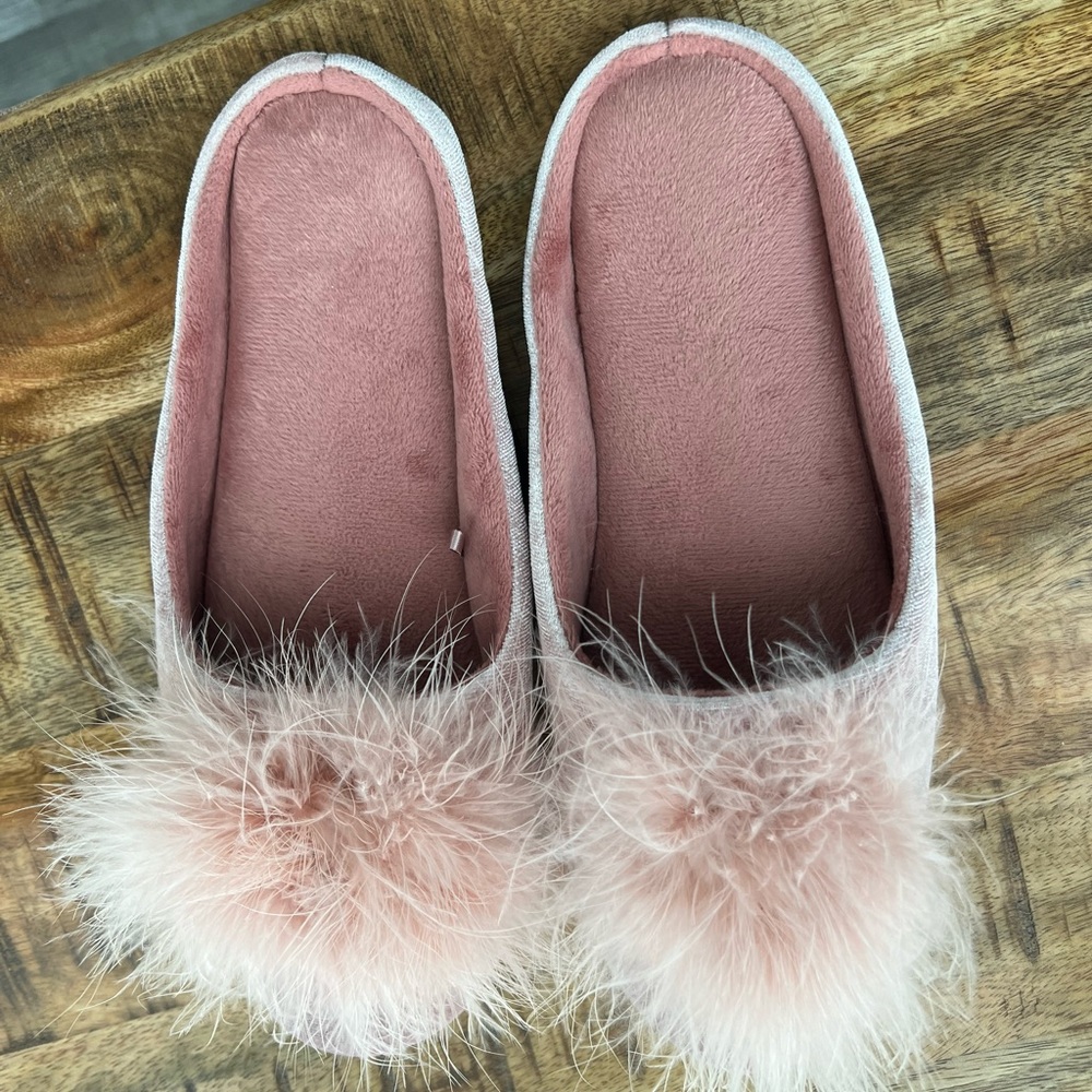 Slippers never worn